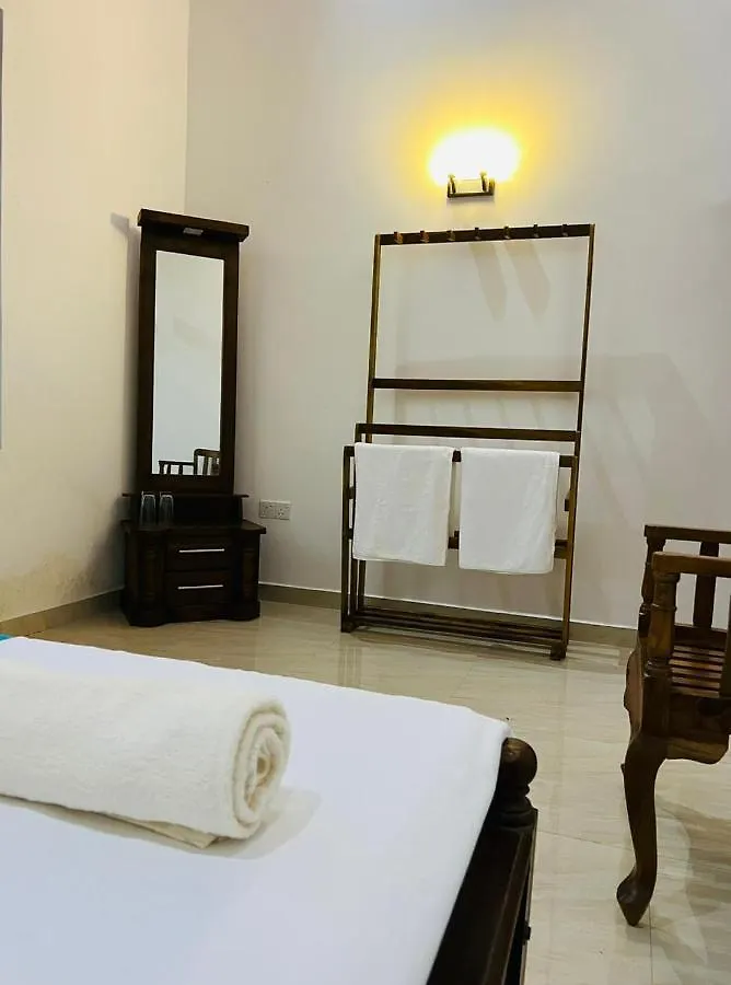 Sanrish Airport Villa Negombo