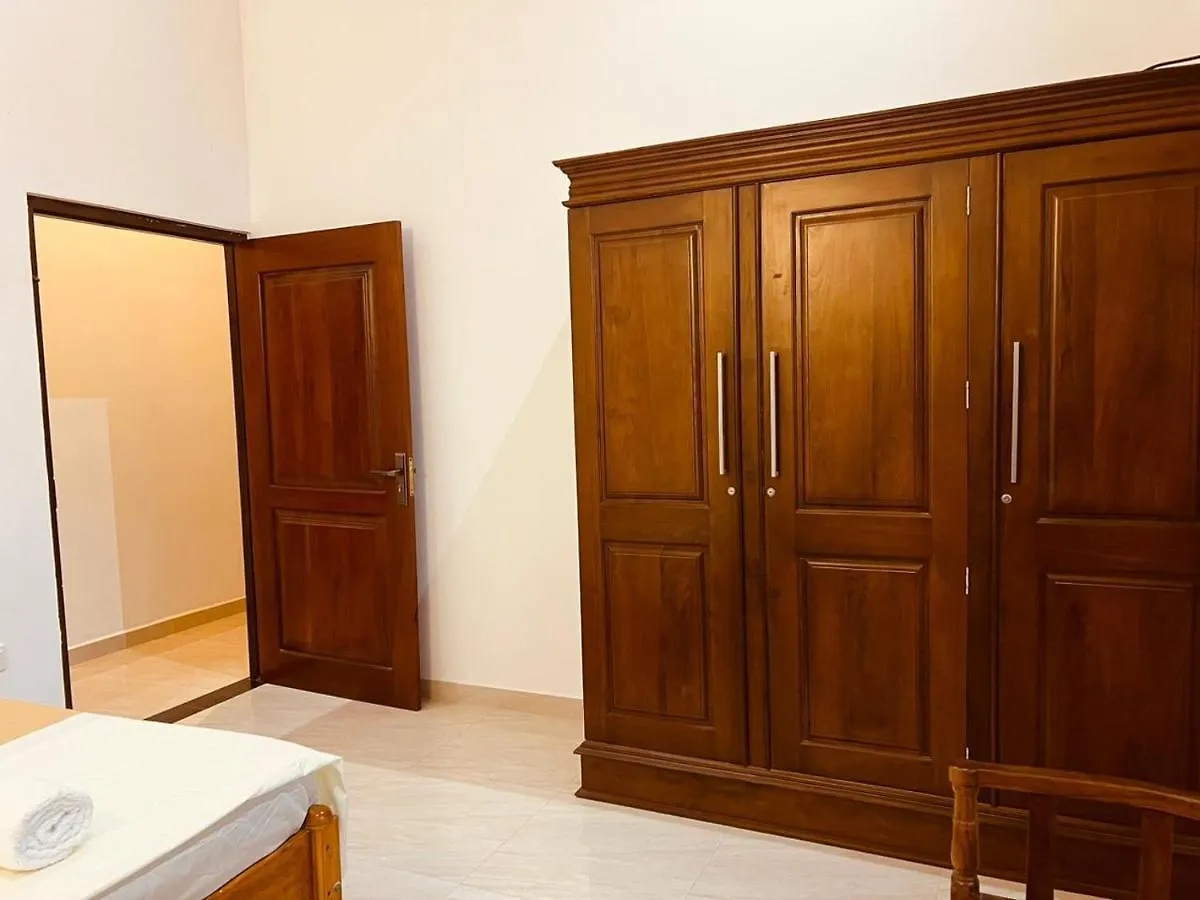 Sanrish Airport Villa Negombo