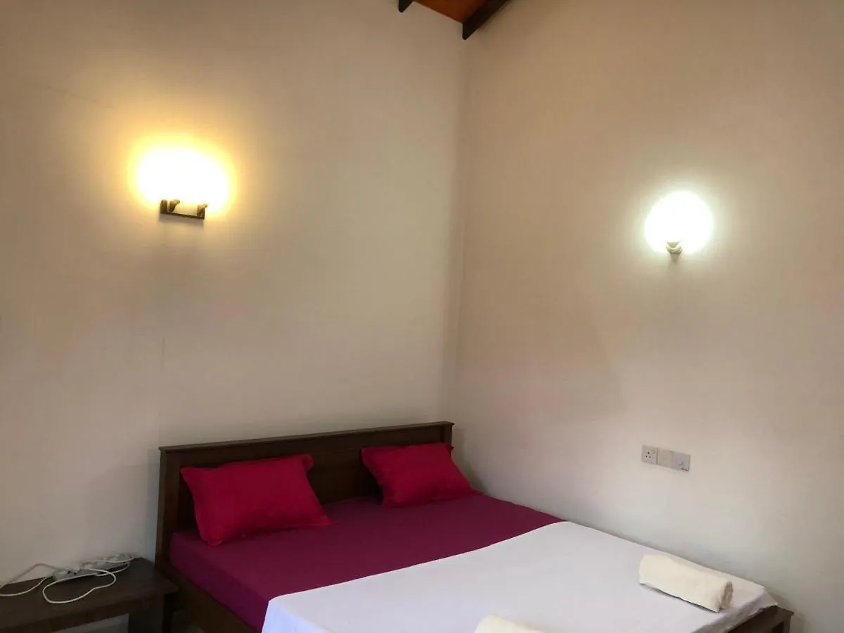 Sanrish Airport Villa Negombo